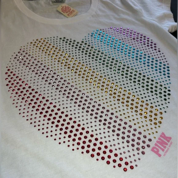 Victoria's Secret PINK white t-shirt with rainbow heart design in women’s Large - Picture 4 of 7
